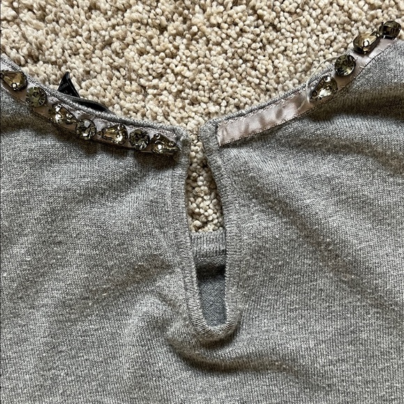 Gray Short Sleeve Top with Beaded Neckline - Picture 4 of 4